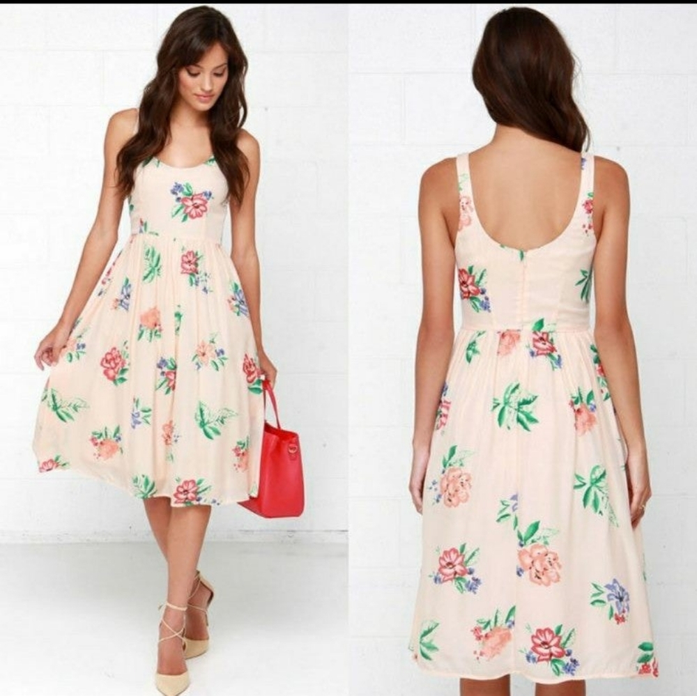 BB Dakota Pink Floral Swing Dress